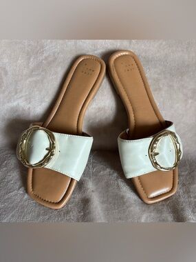 A New Day Women's Cream Slide Sandals with Gold Buckle 9.5
